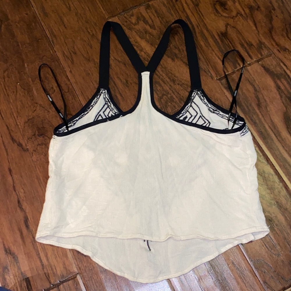 Forever 21 black embroidered tank top cream white shirt sleeveless size: Small - Picture 6 of 6